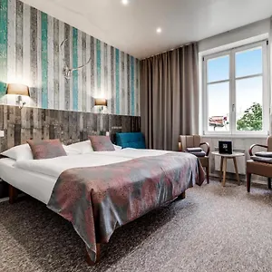 royal-court-hotel.praguehotelsweb.com/
