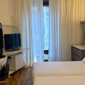 Les Arcades Hotel